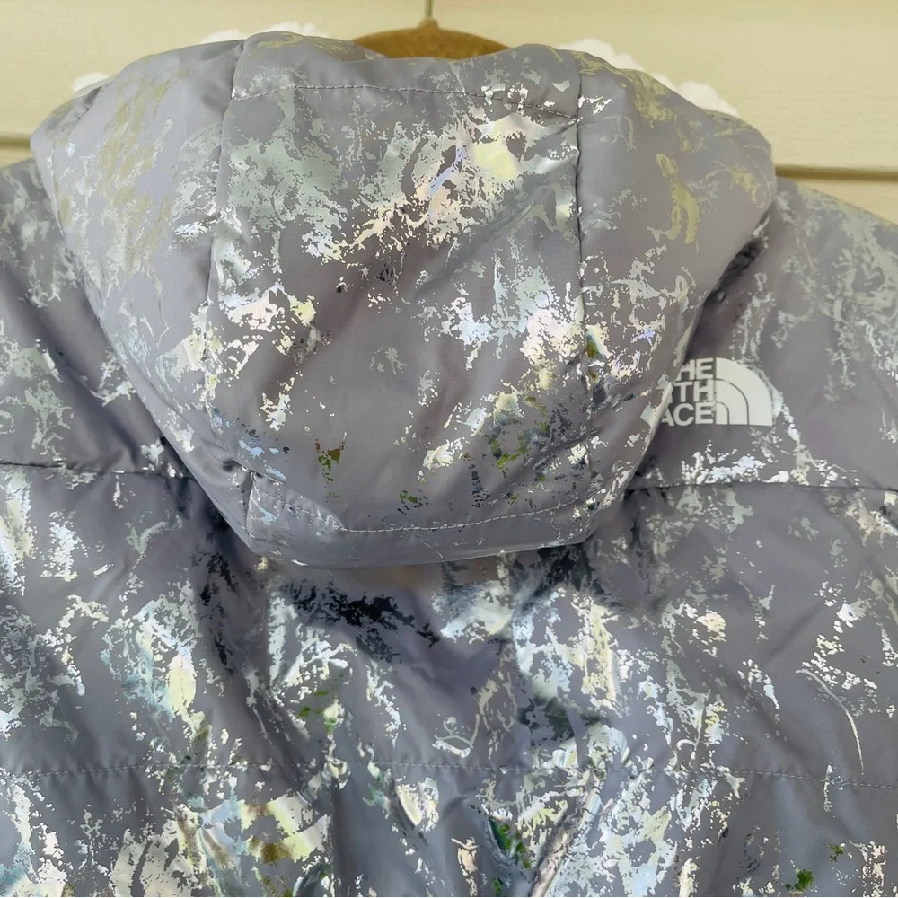 The North Face Girls Reversible Mossbud Swirl Metallic Gray Parka Jacket Size L